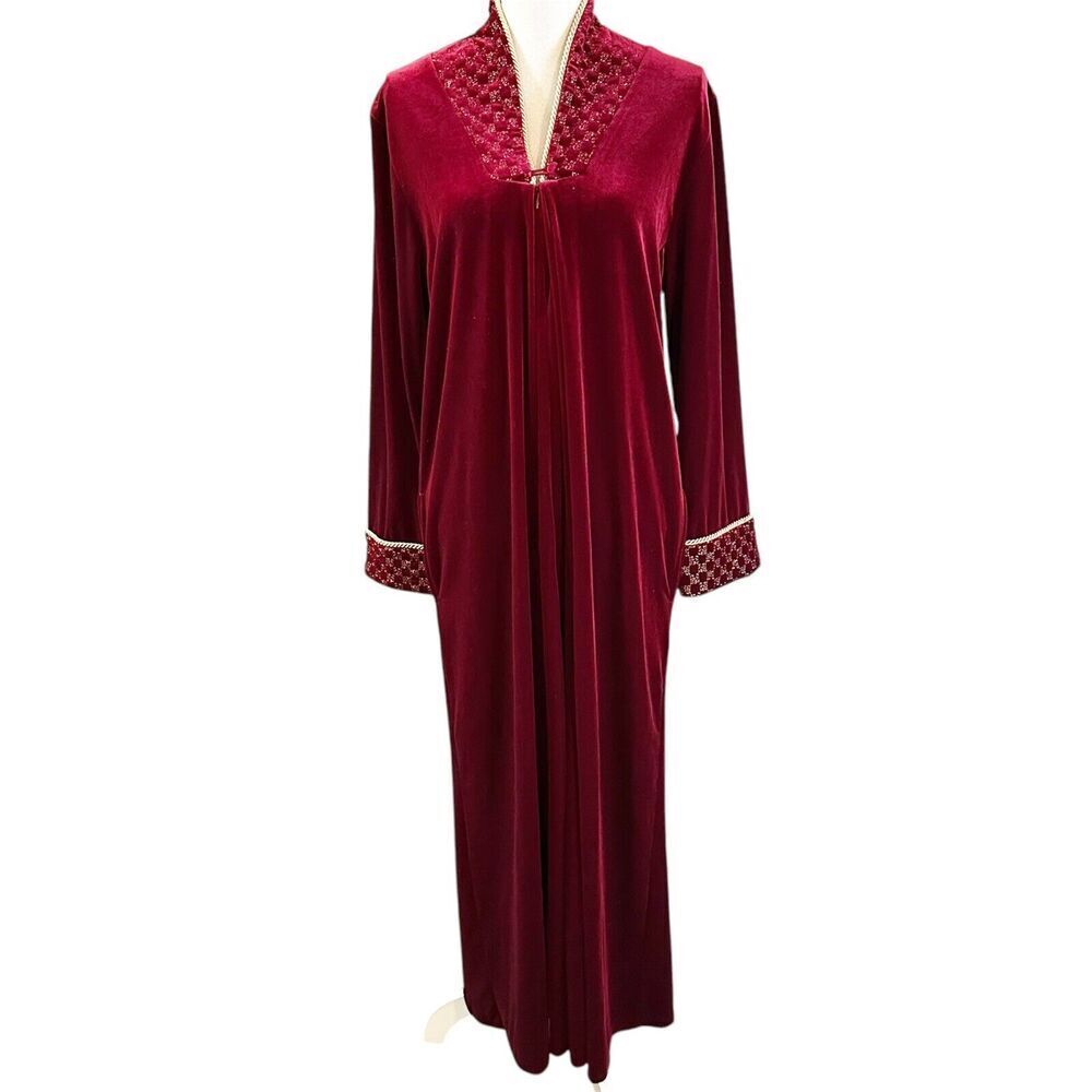 Vintage Adonna‎ Womens Nightgown Velvet Red Embroidered Gold Size Medium Holiday